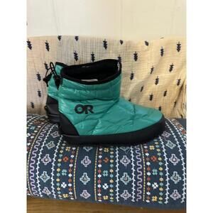 Outdoor Research Tundra Trax Bootie | Emerald Green | Women's Medium (8-9)